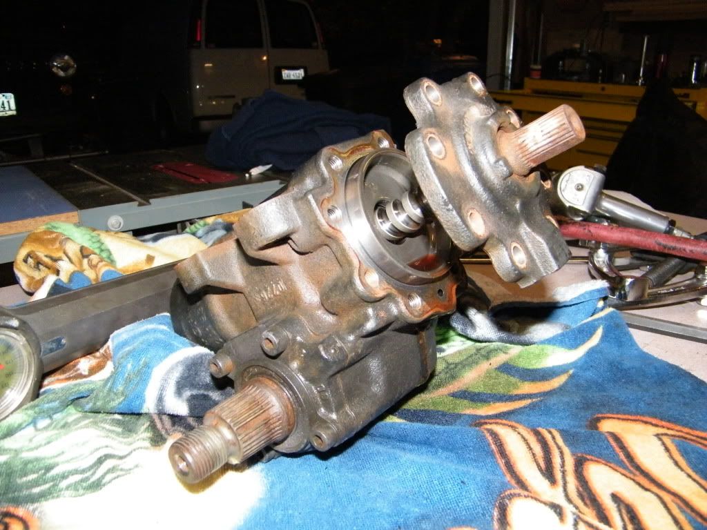 Inside the 20032006 TJ steering gear(Mercedesbuilt)